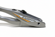Load image into Gallery viewer, Epic Archery Fusion MAX 25" ILF Riser / Right Hand / Made in Korea