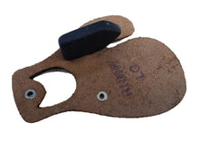 Load image into Gallery viewer, Farmington Archery Leather Hair Finger Tab For Recurve Bow