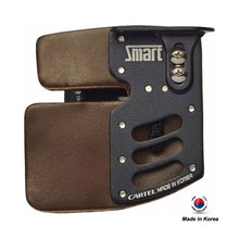 Load image into Gallery viewer, Cartel Smart Anodized Aluminum Plate/Cordovan Leather Finger Tab